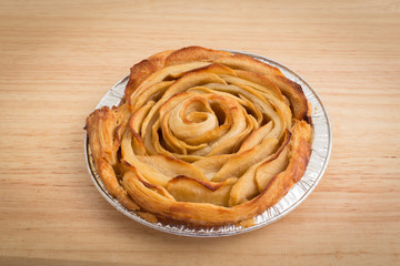 Obraz na płótnie Canvas Apple rose pie
