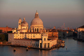 Fototapeta na wymiar Dogana da Mar and Santa Maria della Salute Church, Venice