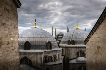 Fototapeta na wymiar View of Blue Mosque (Sultanahmet) from Hagia Sophia