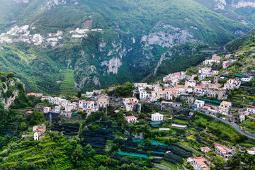Fototapeta na wymiar Pontone hillside village on the Amalfi coast