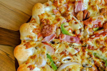 Pizza cheese crust seafood topping