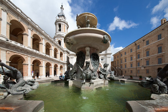 Loreto fontana Marche