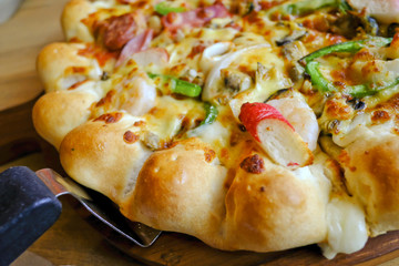 Pizza cheese crust seafood topping