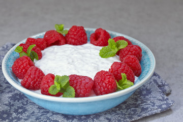 Chia seed pudding with berries