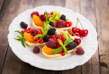 Berry fruit tarts