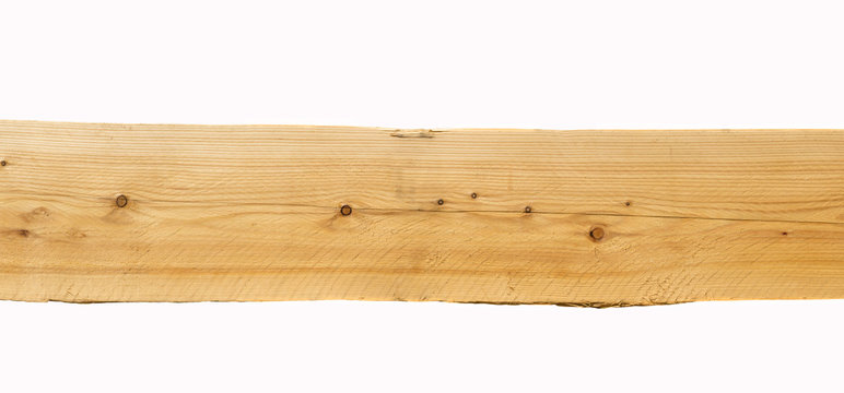 helles Holzbrett freigestellt auf wei&szlig;em Hintergrund