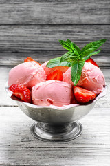 Ice cream with strawberries