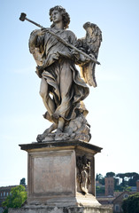 Obraz premium Angel sculpture on the Bridge Sant'Angelo in Rome