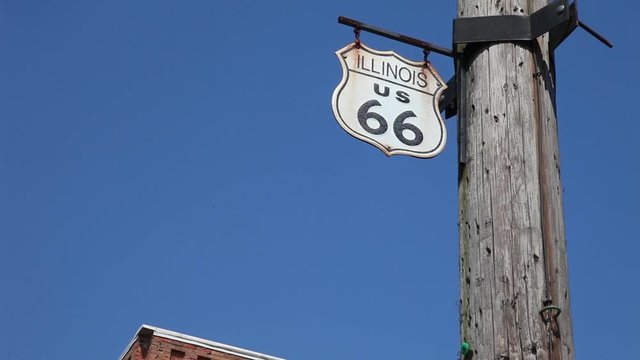 Cartello sulla strada interstatale Route 66 in Illinois, USA