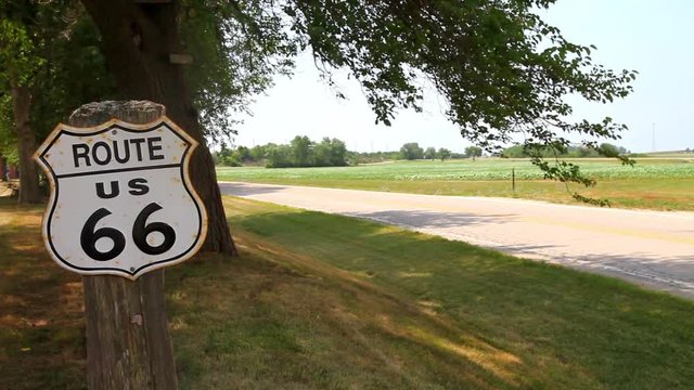 Cartello sulla strada interstatale Route 66 in Illinois, USA