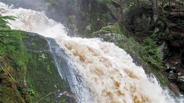 Wasserfall in Triberg bei Hochwasser