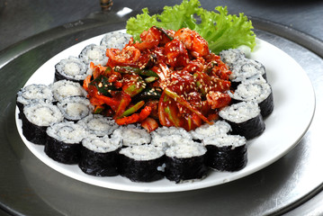  Korean-style seaweed and rice rolls