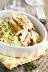 Lemon chicken with thyme and couscous