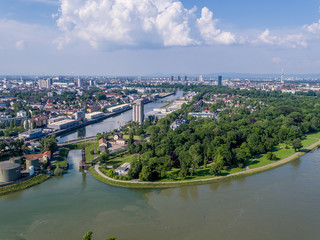 Parkinsel Ludwigshafen Lu-hafen Rheinland-Pfalz Rhein
