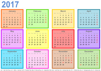 Kalender 2017, jeder Monat in einem andersfarbigen Quadrat und Feiertagen USA