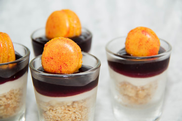  cheese mousse and blueberries filling macaroon