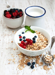 breakfast with fresh berries