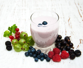 Yogurt with fresh berries