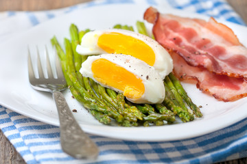  breakfast:  boiled egg, baked asparagus