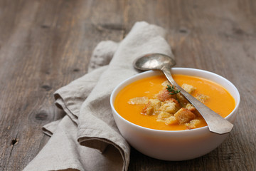 pumpkin soup - puree with croutons