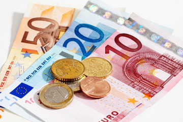 Euroscheine, Euromünzen, Nahaufnahme