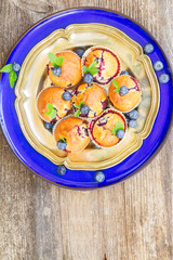 cupcakes with blueberry