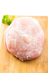 Schweinebraten, Küchenbrett, weißer Hintergrund