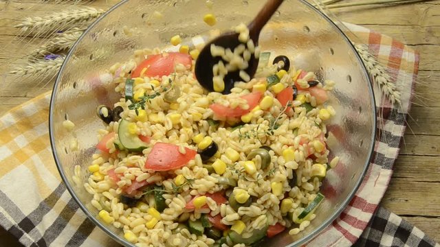 &Delta;ί&kappa;&omicron;&kappa;&kappa;&omicron; &sigma;&iota;&tau;ά&rho;&iota; Հաճար ასლი Engelsk Hvede Emmervete Пшеница тучная Triticum turgidum 圆锥小麦 Kamut گندم دودانه Pszenica płaskurka Уасылы Salad Sałatka Insalata Салат Աղցան Salata Ensalada