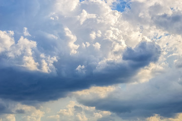 Fototapeta premium Beautiful white clouds in the blue sky