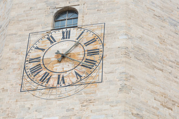 A clock being also a sun dial