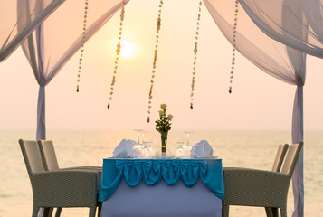 romantic dinner setting
