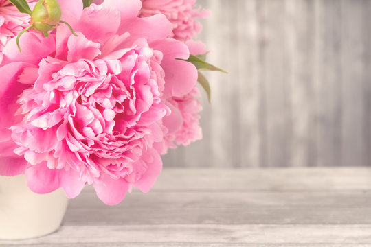 Fototapeta Bouquet of pink peonies