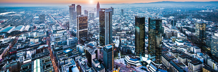 Frankfurt im Sonnenuntergang - obrazy, fototapety, plakaty