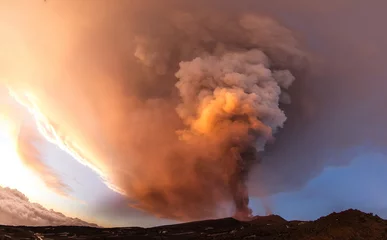 Tuinposter Volcano Etna eruption © Wead