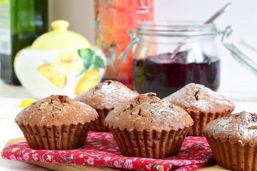 muffins with cocoa