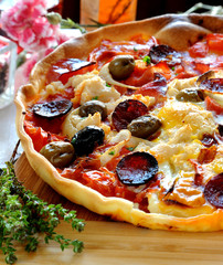 Pizza gourmande au chorizo