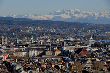 Schweiz: Panorama der Stadt Zürich vom Swiss Prime Tower