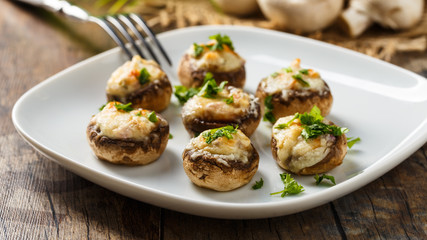 gefüllte Champignons - stuffed mushrooms