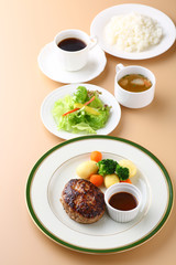 ハンバーグランチ