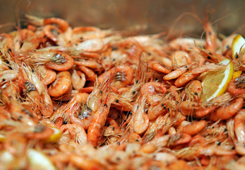 жареные креветки 