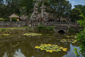 Fototapeta na wymiar Temple d'Aman Ayun, Bali