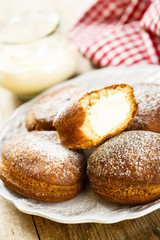 Donuts with vanilla and lemon cream