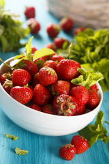 Fresh strawberry in bowl