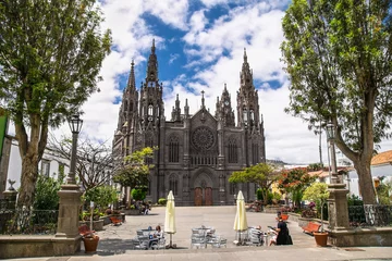 Foto auf gebürstetem Alu-Dibond Monument Kirche San Juan Bautista, Arucas, Gran Canaria, Spanien
