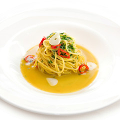 Spaghetti with chilli garlic and herbs