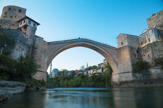 Bosnia and Herzegovina, Mostar, Stari most, old bridge and Neretva river