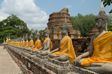 Fototapeta na wymiar Buddha Statue im Archäologischen Park Ayutthaya, Thailand