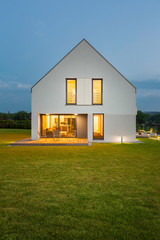 The beauty of this house comes from simple form - 112982387