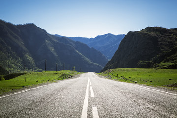 Naklejka premium mountain highway