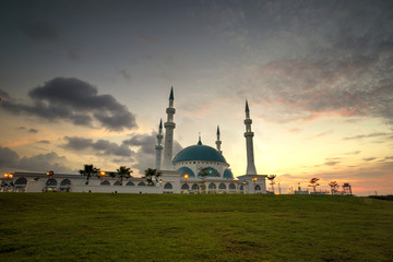 Fototapeta na wymiar The Great Mosque during sunset